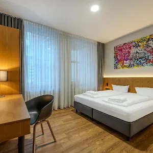mk-hotel-berlin.find-berlin-hotels.com/